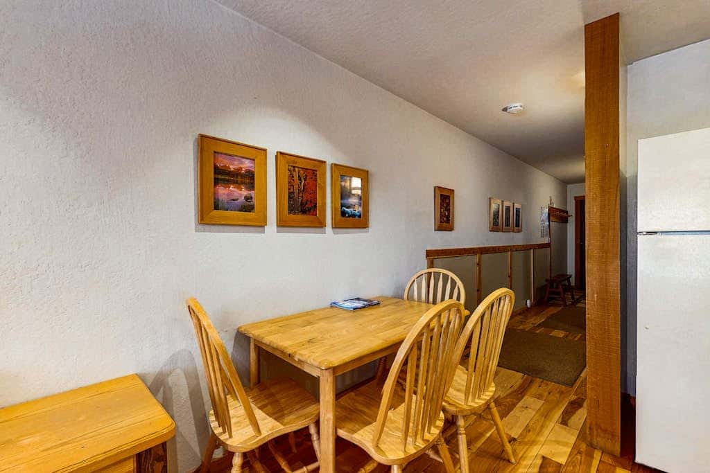 Beautiful Ski-in-ski-out villa with shared hot tubs & pools & tennis and free WiFi