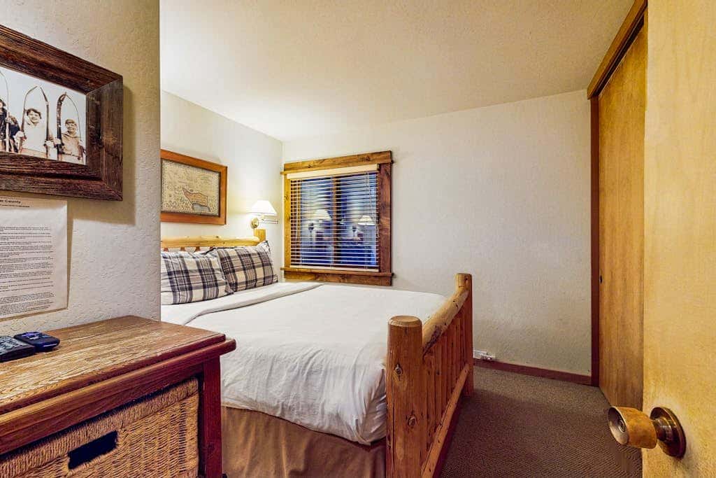 Beautiful Ski-in-ski-out villa with shared hot tubs & pools & tennis and free WiFi