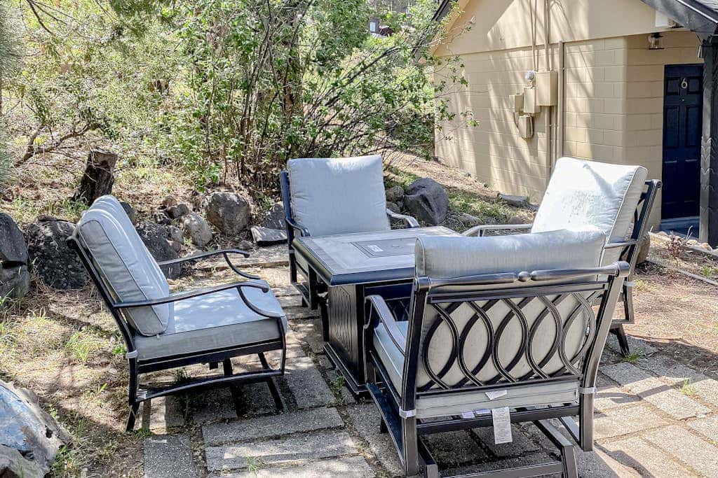 Modern lake-view hotel - all eight rooms - dog-friendly - near beach & golf