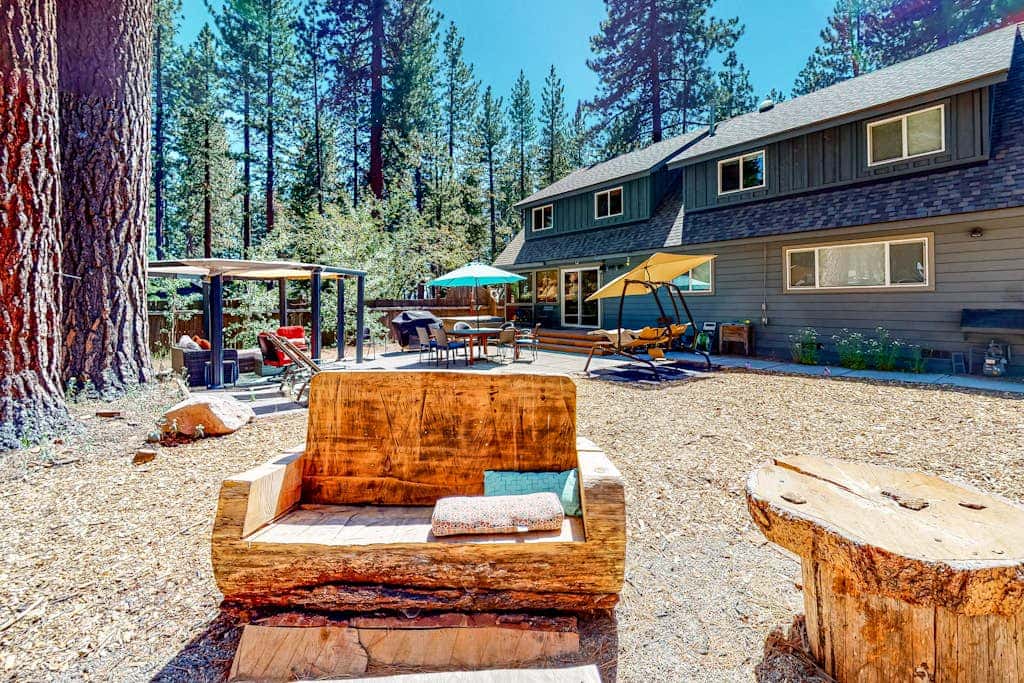 Hot Tub & Backyard - Walk 2 Blocks to Lake & Restaurants