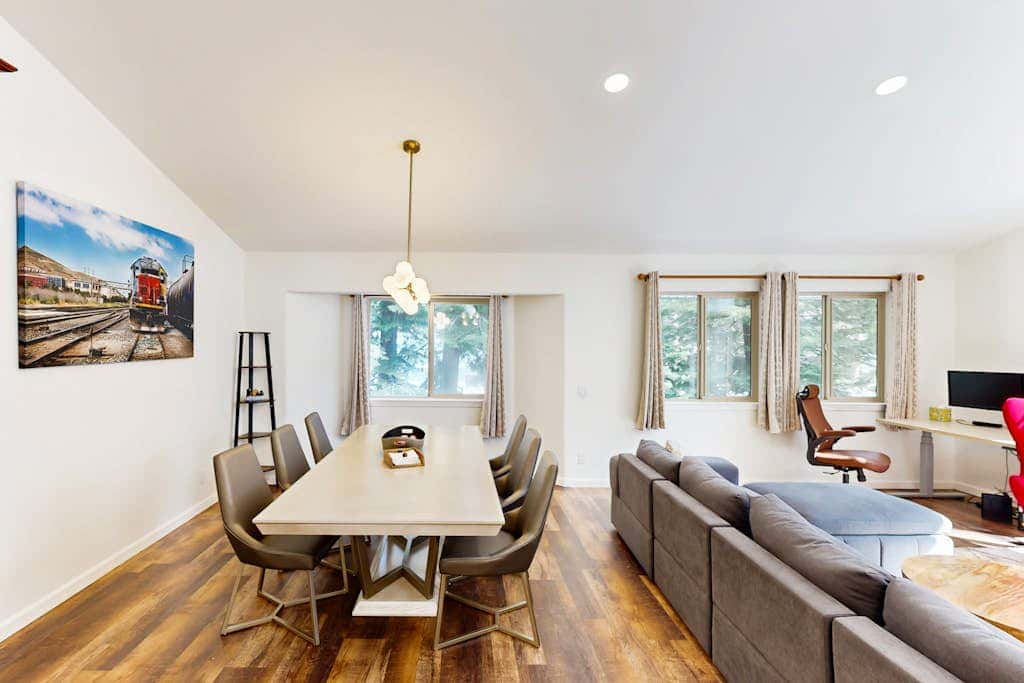 Modern, bright home with great deck - walk to Kings Beach, golf & town