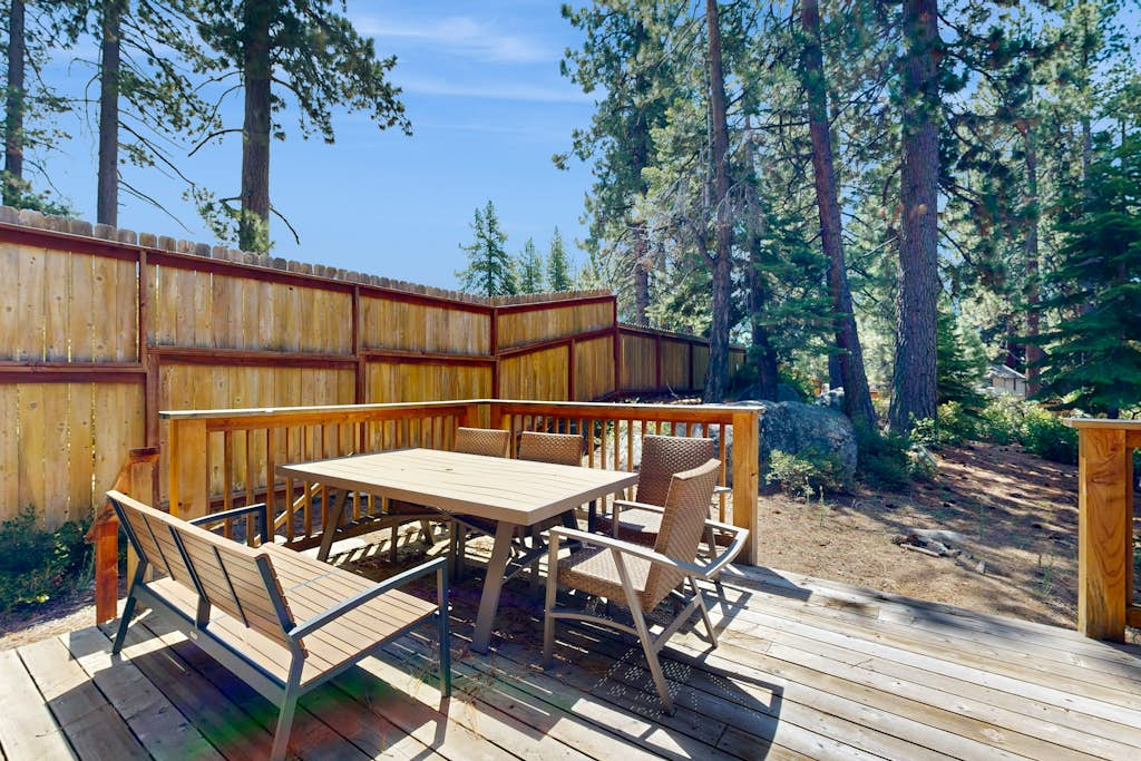 with Private Hot Tub & Deck Short Walk to Beach, Near Skiing