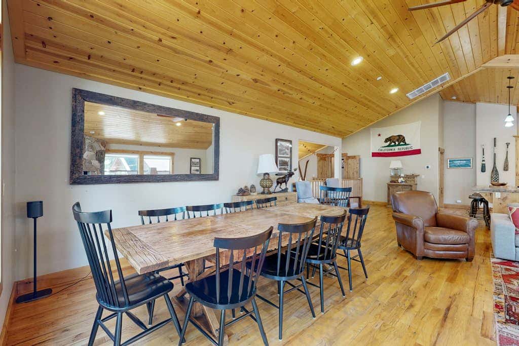 with Private Hot Tub & Deck Short Walk to Beach, Near Skiing