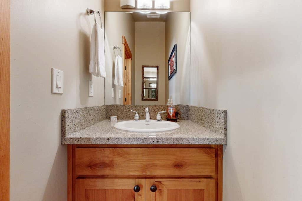 with Private Hot Tub & Deck Short Walk to Beach, Near Skiing