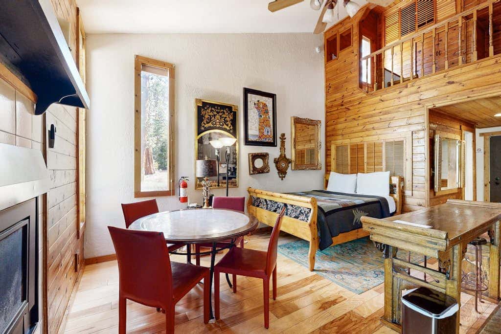 Eclectic second floor condo with loft, balcony, & gas fireplace - family friendly