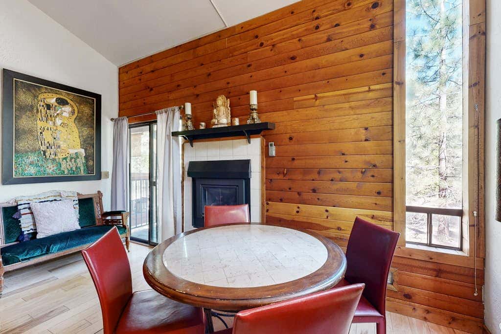 Eclectic second floor condo with loft, balcony, & gas fireplace - family friendly