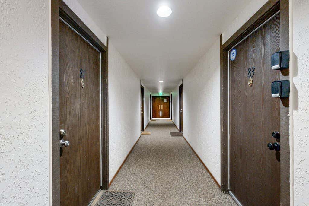 Eclectic second floor condo with loft, balcony, & gas fireplace - family friendly