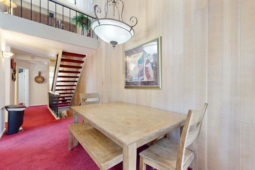 Kingwood Village Condo with Sparkling Pool Near Beach & Northstar