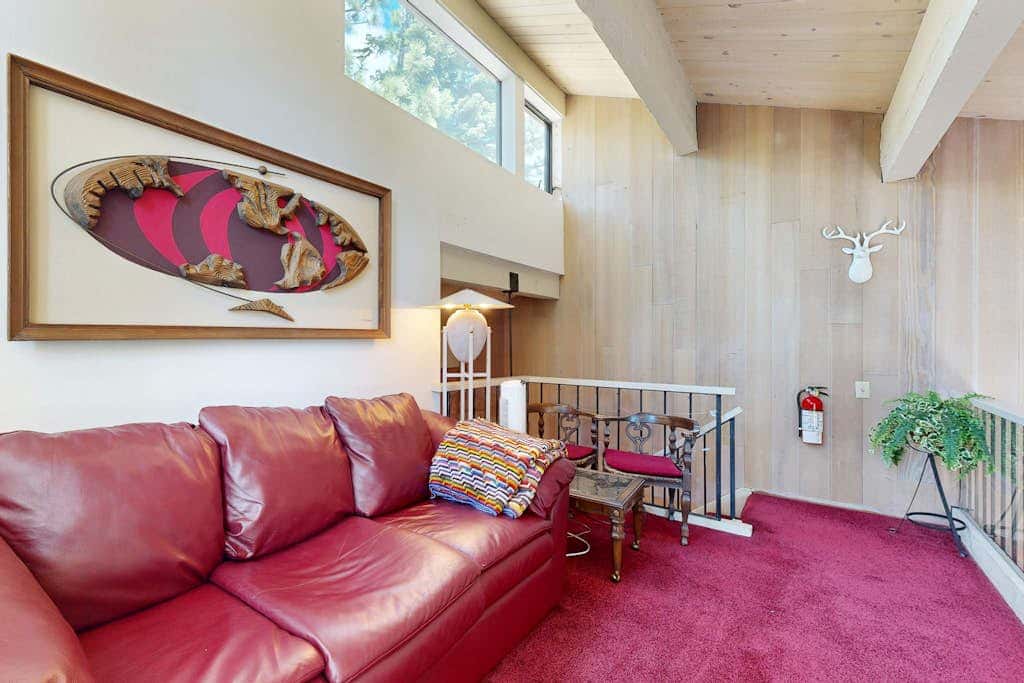 Kingwood Village Condo with Sparkling Pool Near Beach & Northstar