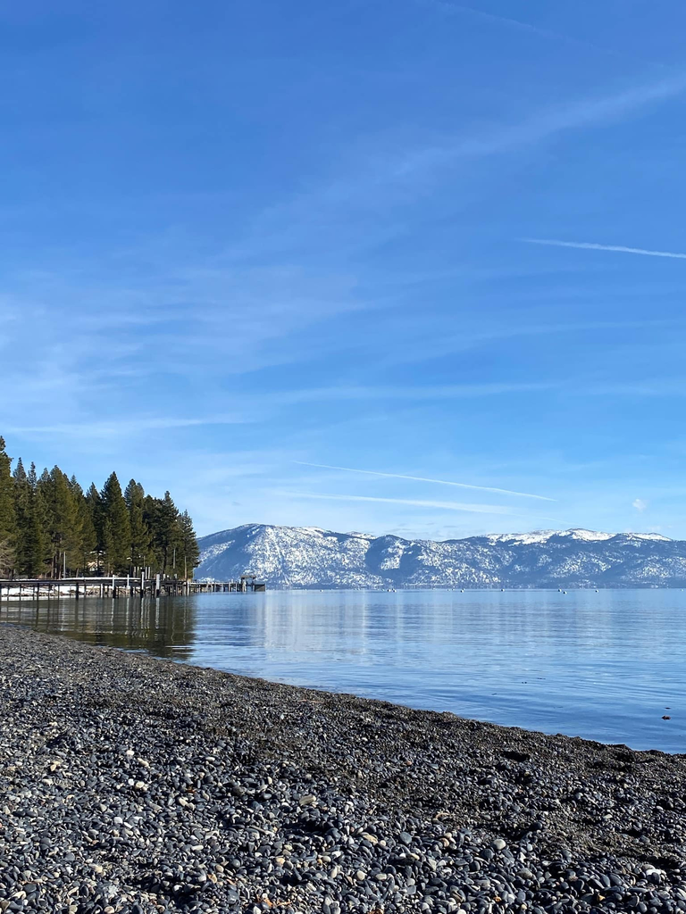 Tahoe condo with hot tub, central AC, fireplace, gas grill & balcony