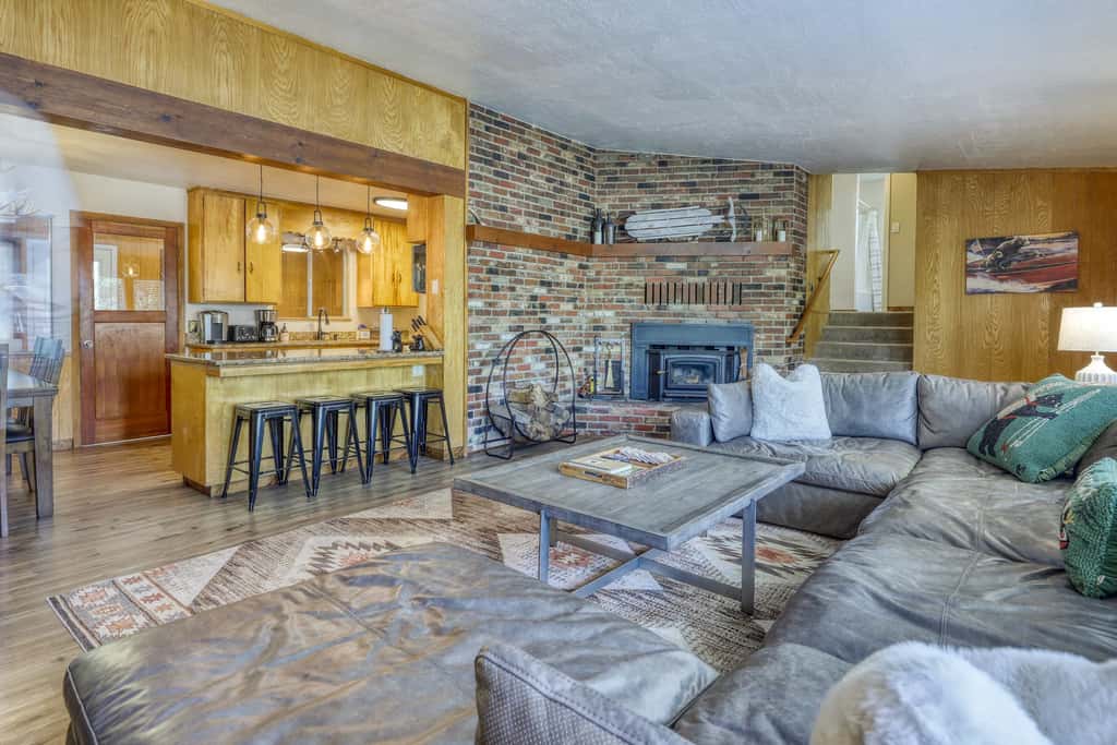 Complimentary paddle boards and a relaxing sauna just steps from Lake Tahoe.