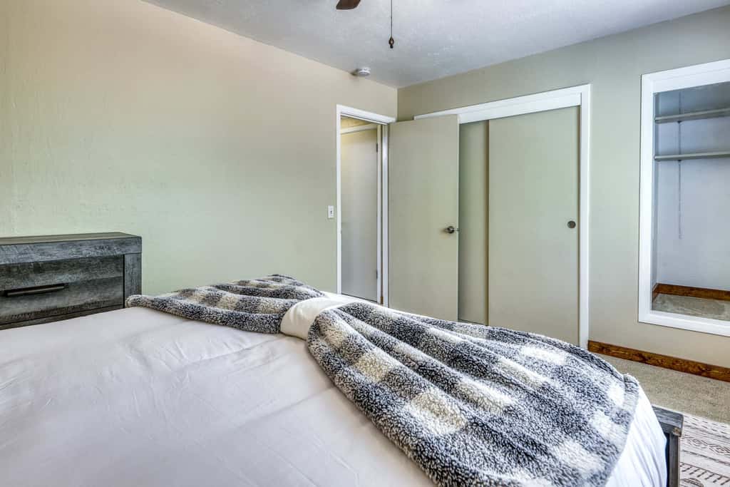 Complimentary paddle boards and a relaxing sauna just steps from Lake Tahoe.