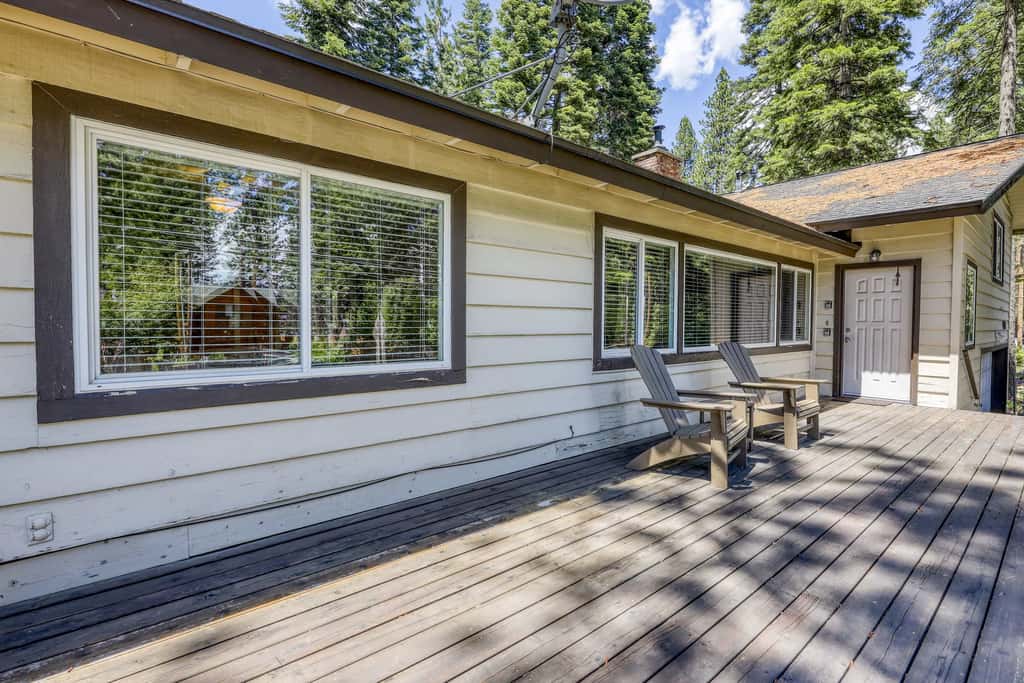 Complimentary paddle boards and a relaxing sauna just steps from Lake Tahoe.
