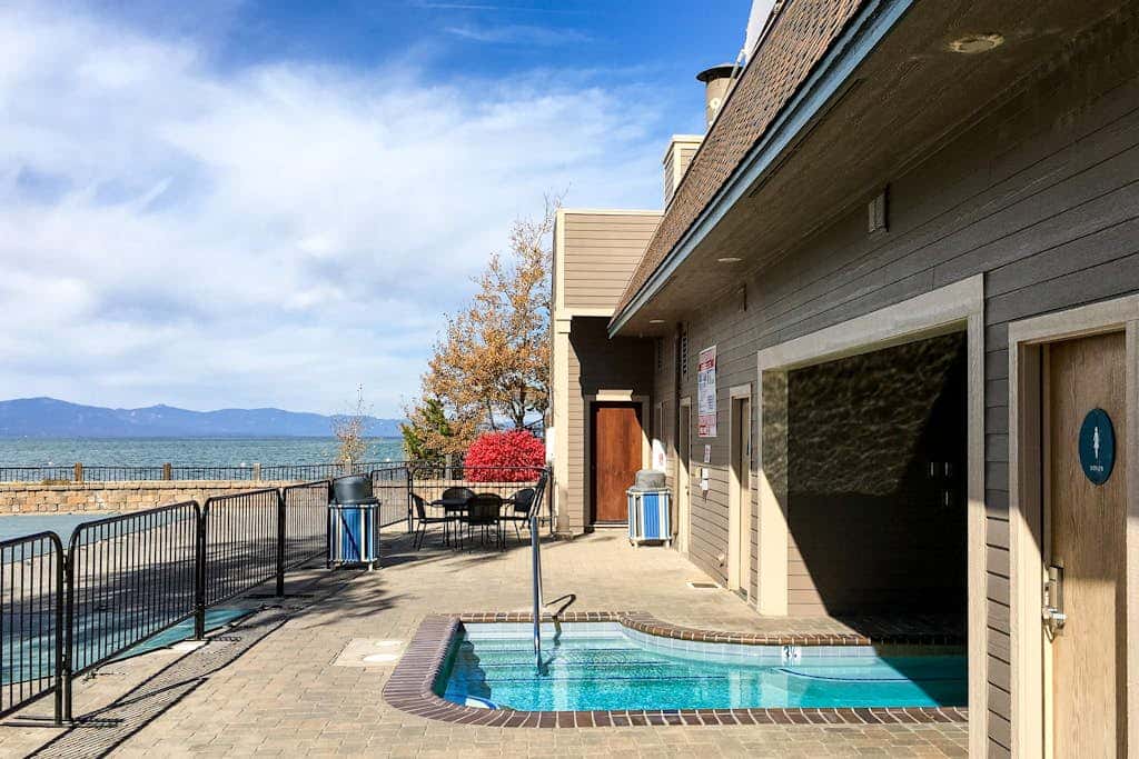 Lovely townhome near lake with wonderful amenities & tons of seasonal activities