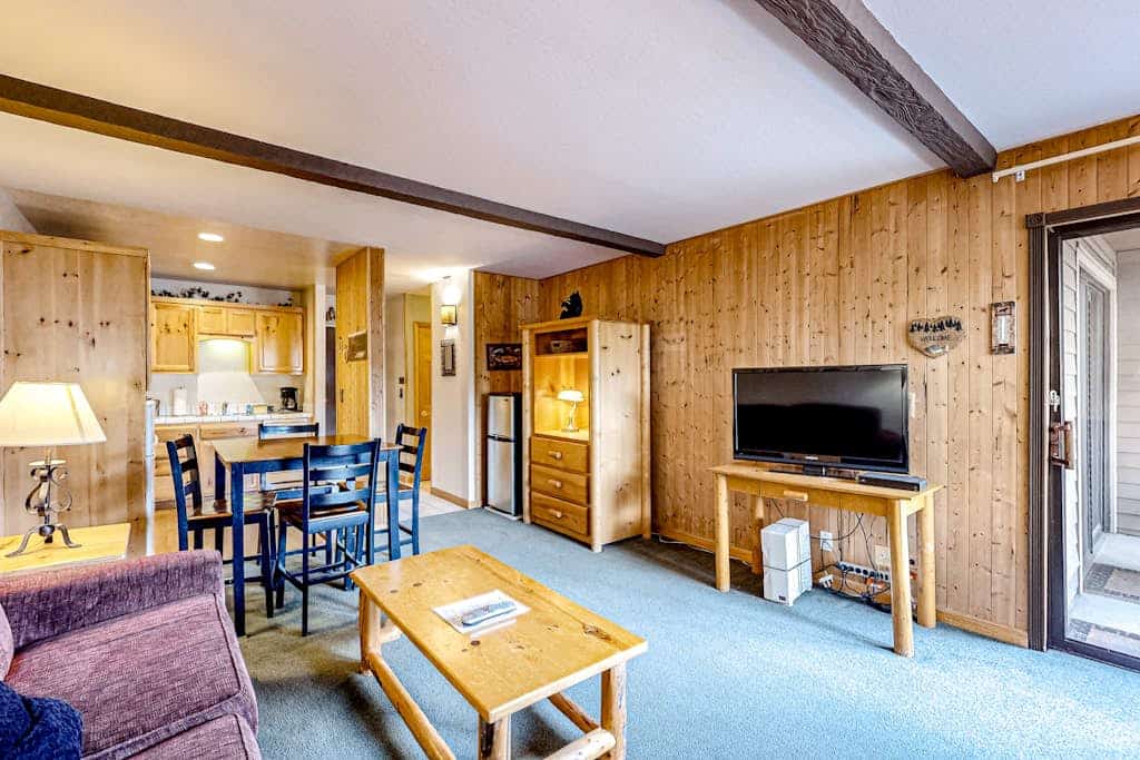 Lakeland Village 210
