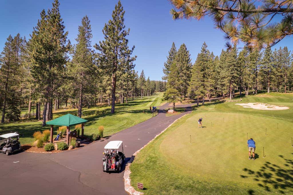 Lovely mountain home with skiing, pool, hot tub, fast WiFi, & washer&dryer