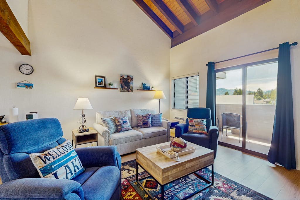 Stylish South Lake Tahoe Loft - Walk to Beach, Pool, Trails & More