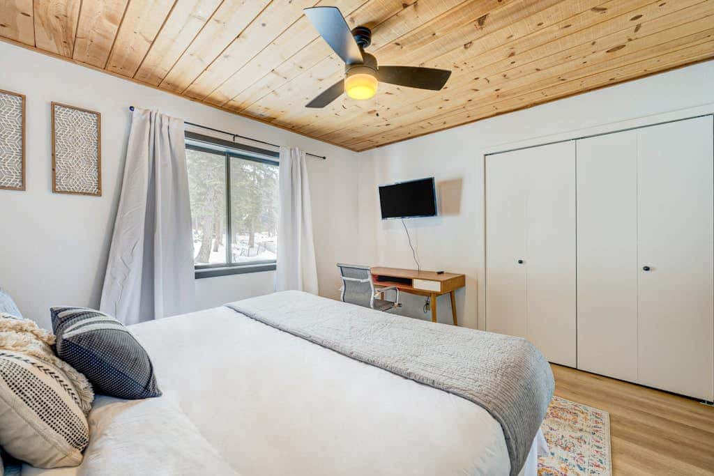 Cozy-Chic Mountain Getaway in the Heart of Truckee