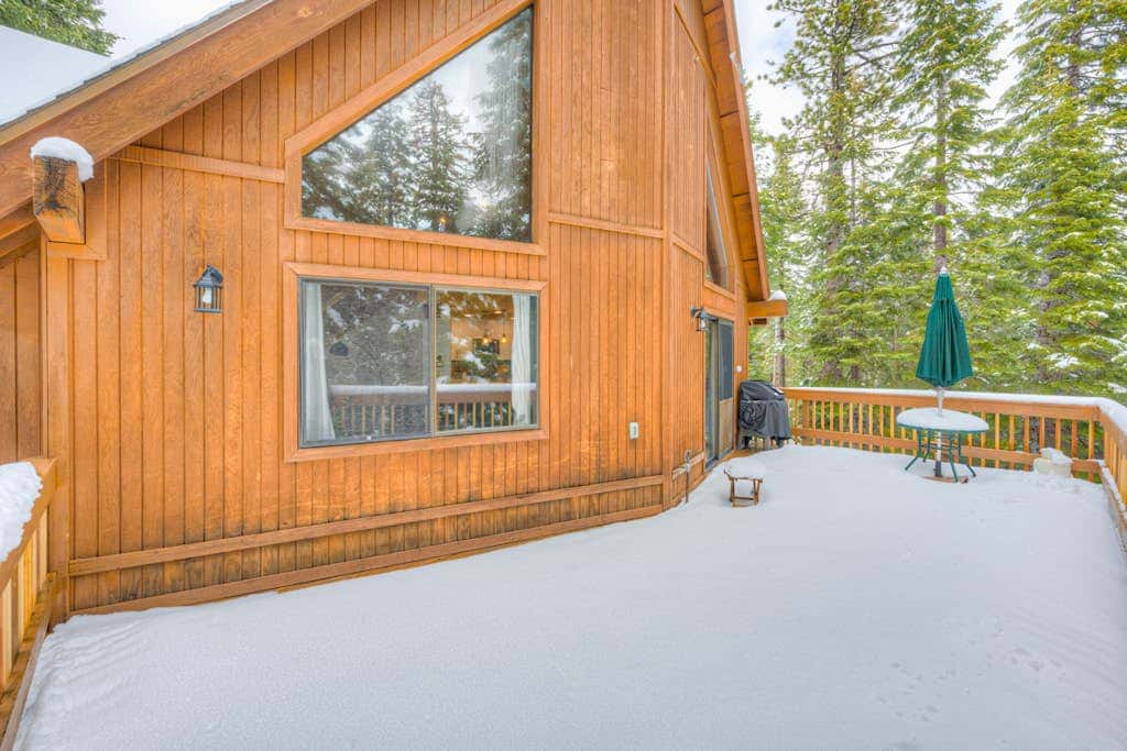 Cozy-Chic Mountain Getaway in the Heart of Truckee