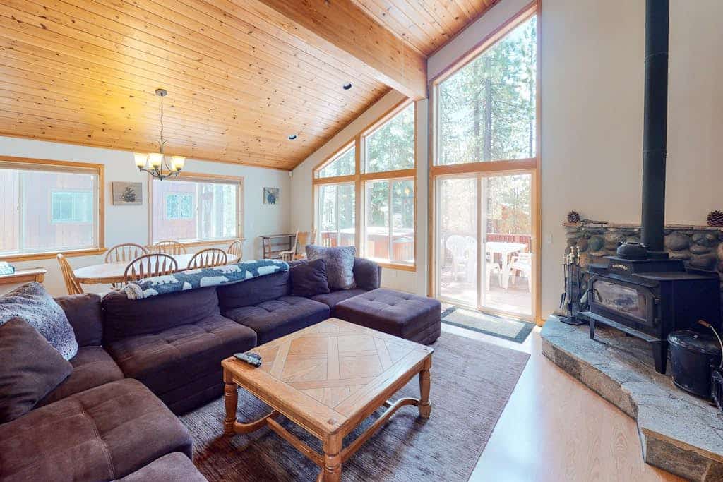 Falcon Point Manor