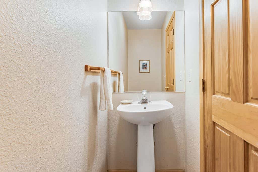 Escape to Mountain Comfort in the Heart of Truckee, CA