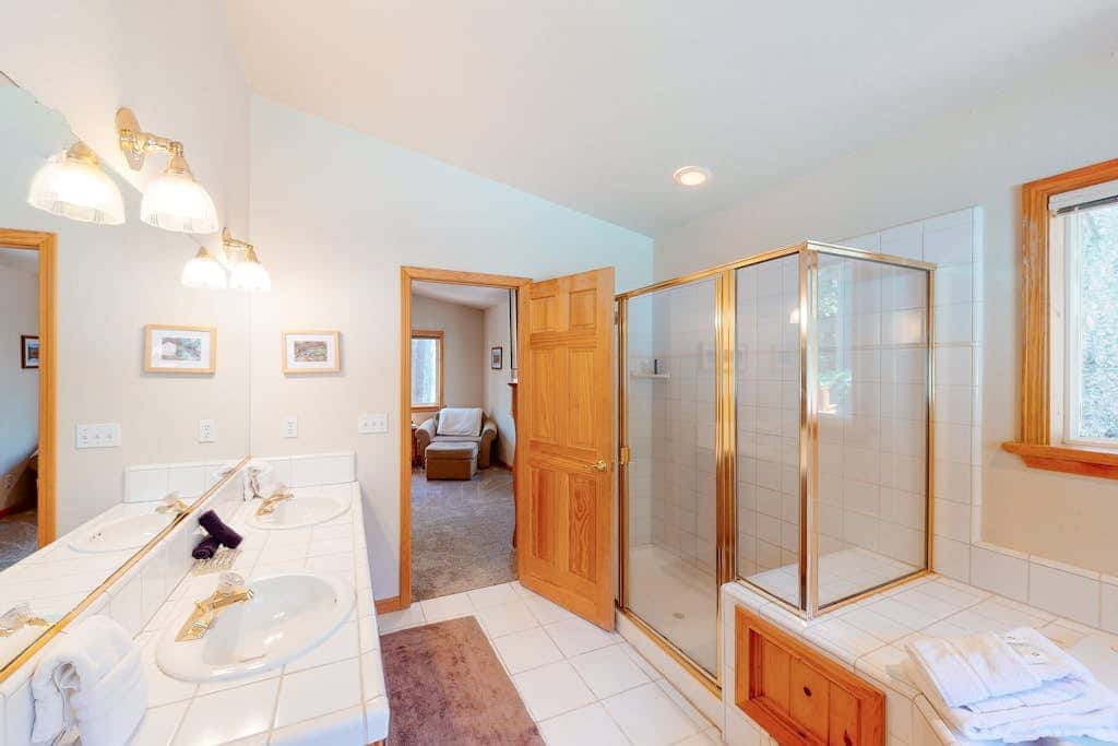 Escape to Mountain Comfort in the Heart of Truckee, CA
