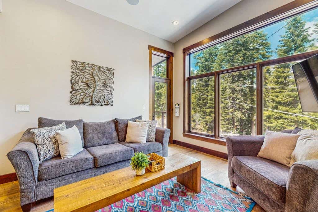 Red Mountain Lodge
