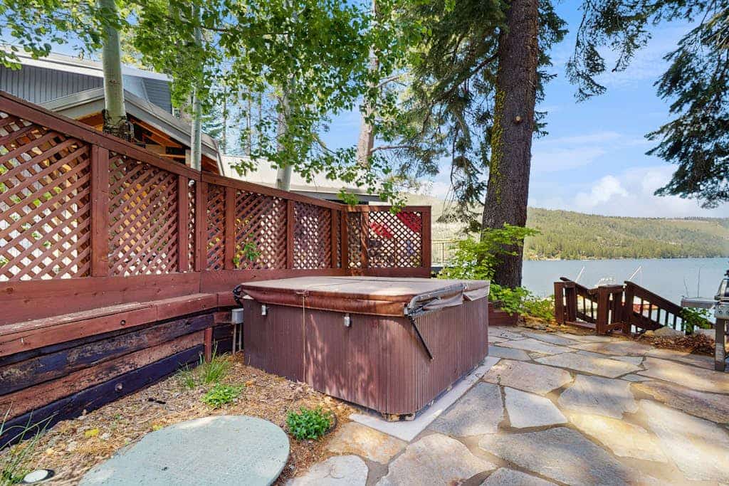 Beaver Cove Lodge