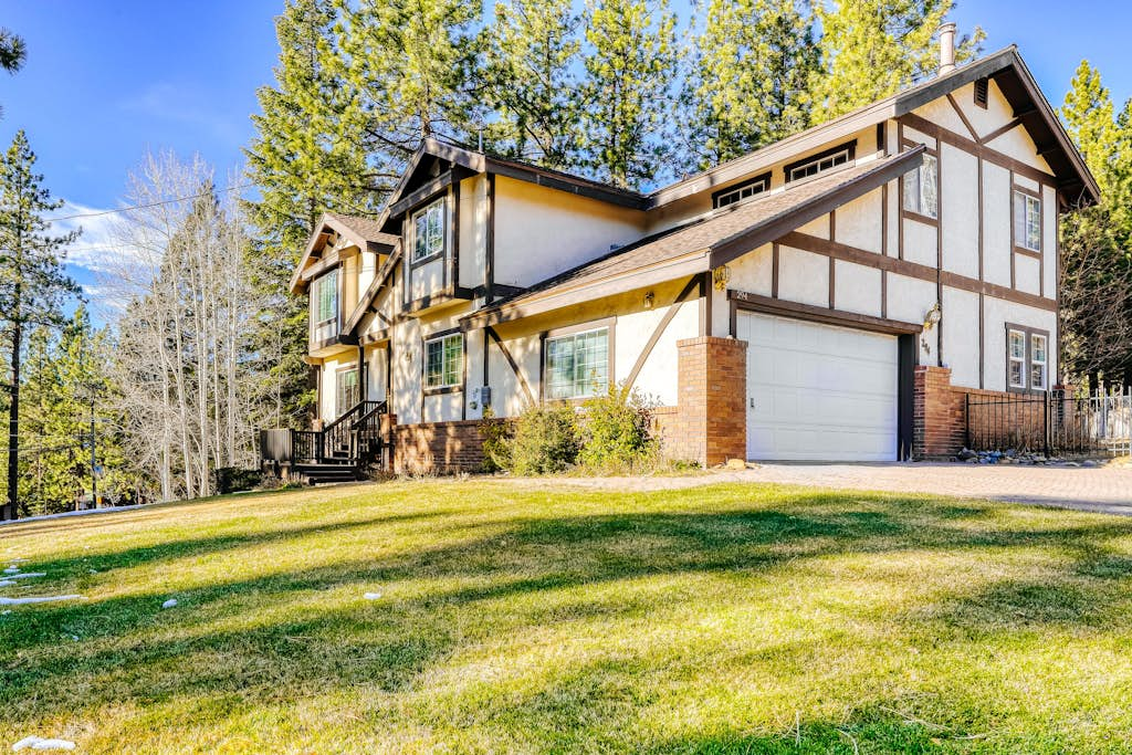 Dog-friendly home with pool table, fireplaces, & private hot tub, sleeps 10