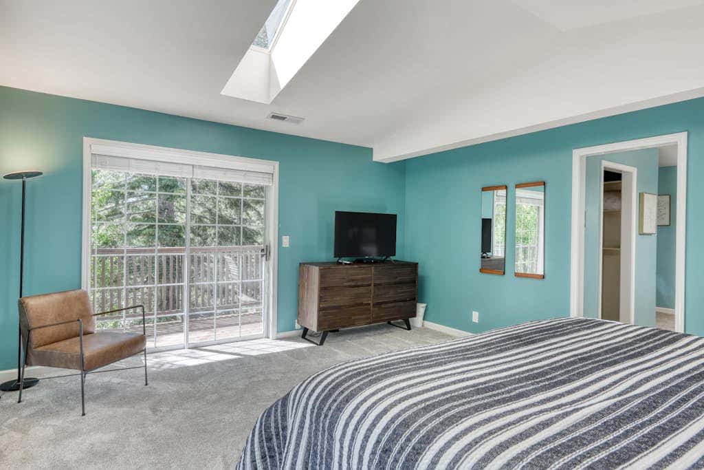 Dog-friendly home with pool table, fireplaces, & private hot tub, sleeps 10