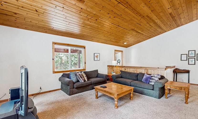 Inviting, Comfortable Mountain Home