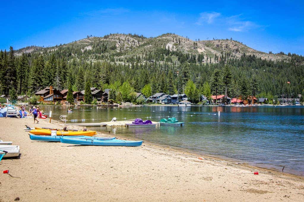Superb lakefront home with mountain & lake views, fireplace, tennis & washer&dryer