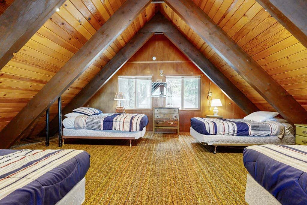 Superb lakefront home with mountain & lake views, fireplace, tennis & washer&dryer