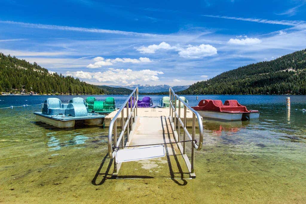 Superb lakefront home with mountain & lake views, fireplace, tennis & washer&dryer