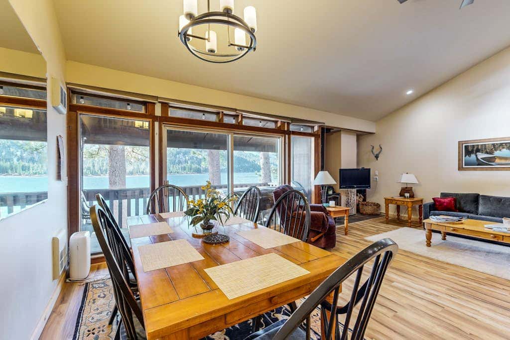Second-floor lakefront condo with scenic views & easy access to town & slopes