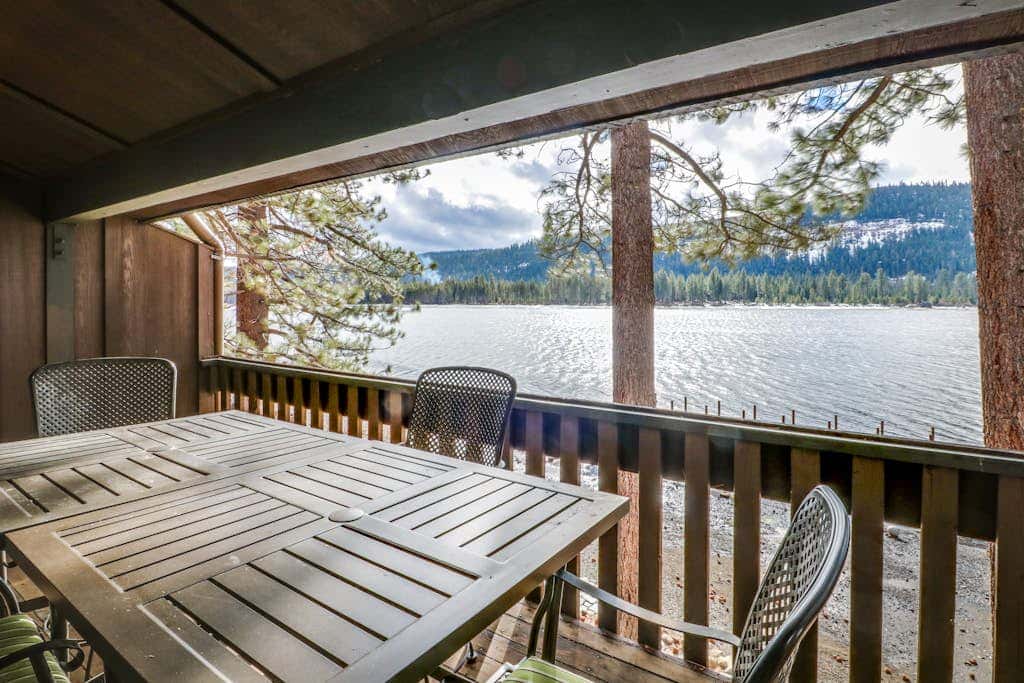 Second-floor lakefront condo with scenic views & easy access to town & slopes