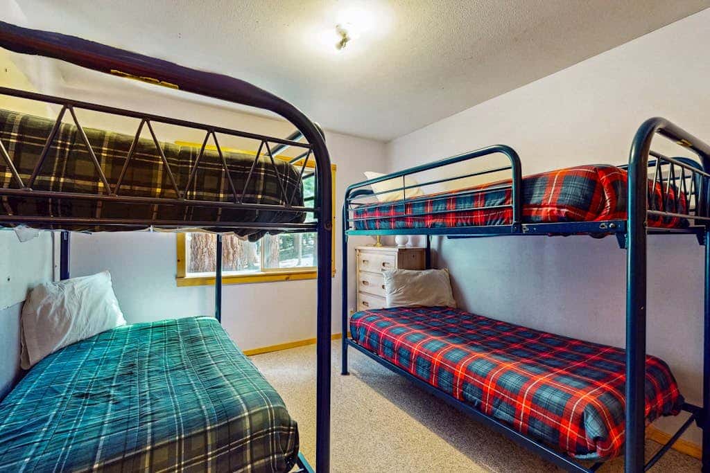 Dog-friendly cabin with pool & hot tub - near hiking & skiing