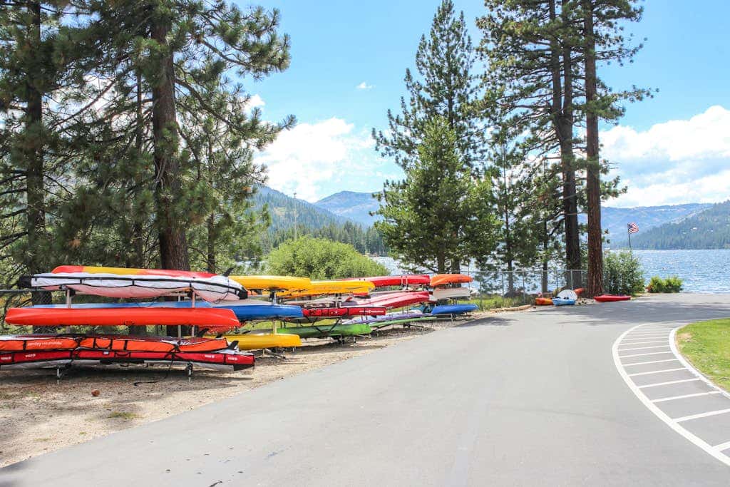 Dog-friendly cabin with pool & hot tub - near hiking & skiing