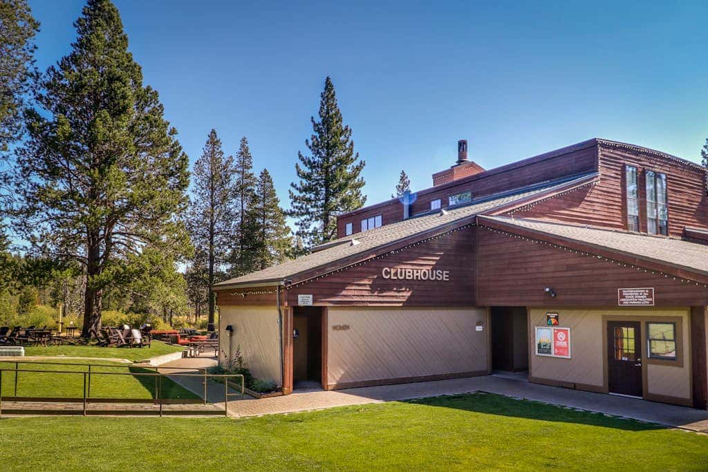 Dog-friendly cabin with pool & hot tub - near hiking & skiing