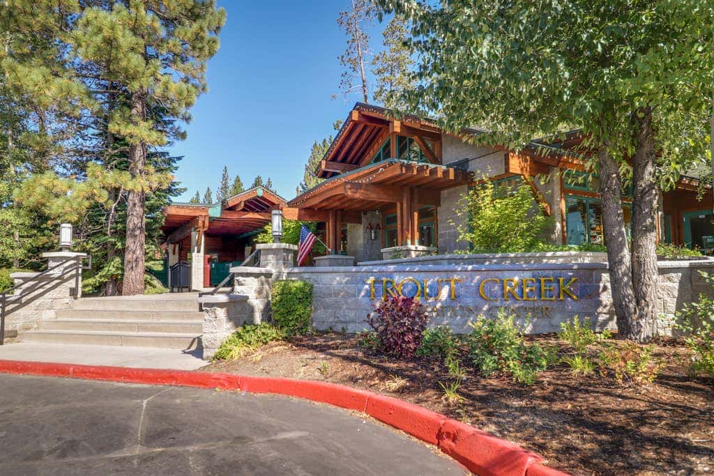 Dog-friendly cabin with pool & hot tub - near hiking & skiing