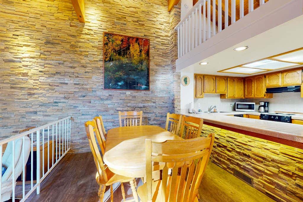 Townhome with pool, sauna, tennis, private hot tub, & foosball, sleeps 8