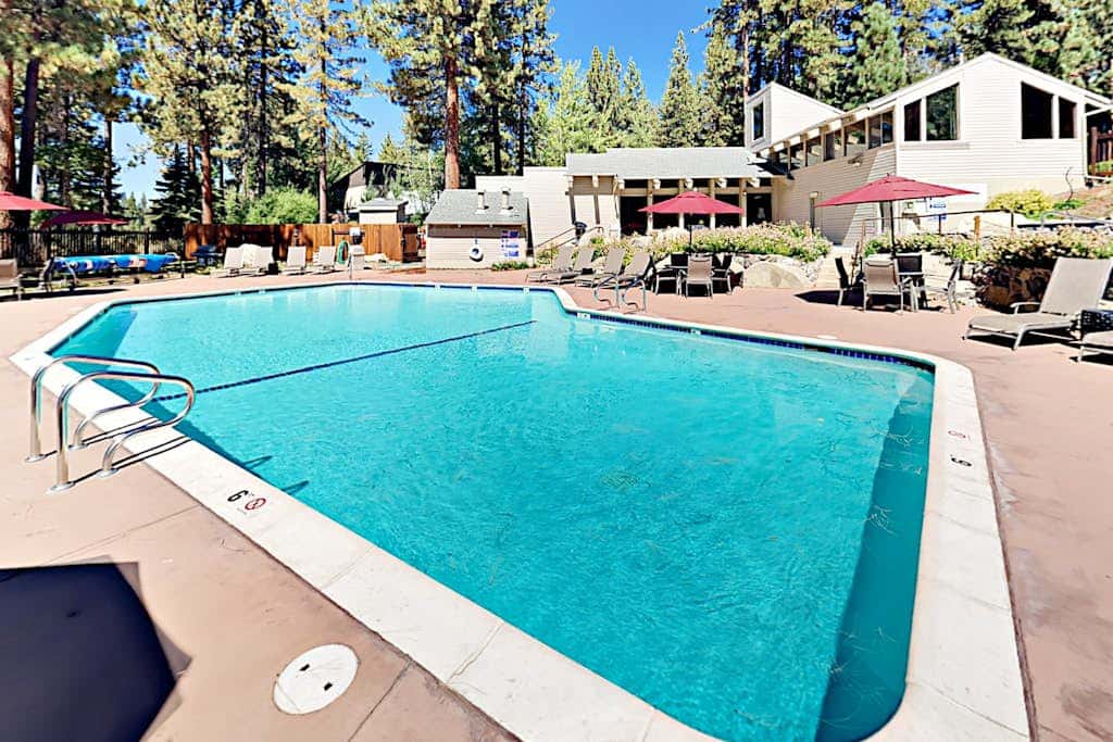 Townhome with pool, sauna, tennis, private hot tub, & foosball, sleeps 8