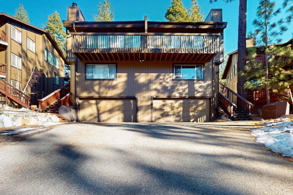 Townhome with pool, sauna, tennis, private hot tub, & foosball, sleeps 8