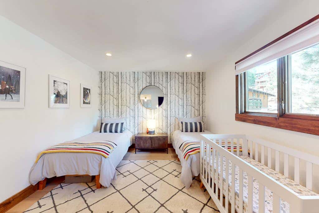 Dog-friendly mountain retreat with private hot tub, fireplace & views, sleeps 8