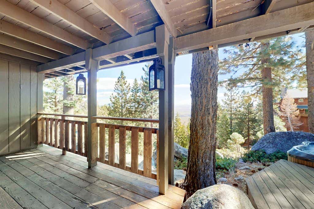 Dog-friendly mountain retreat with private hot tub, fireplace & views, sleeps 8