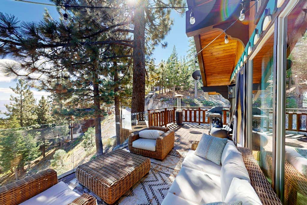 Dog-friendly mountain retreat with private hot tub, fireplace & views, sleeps 8