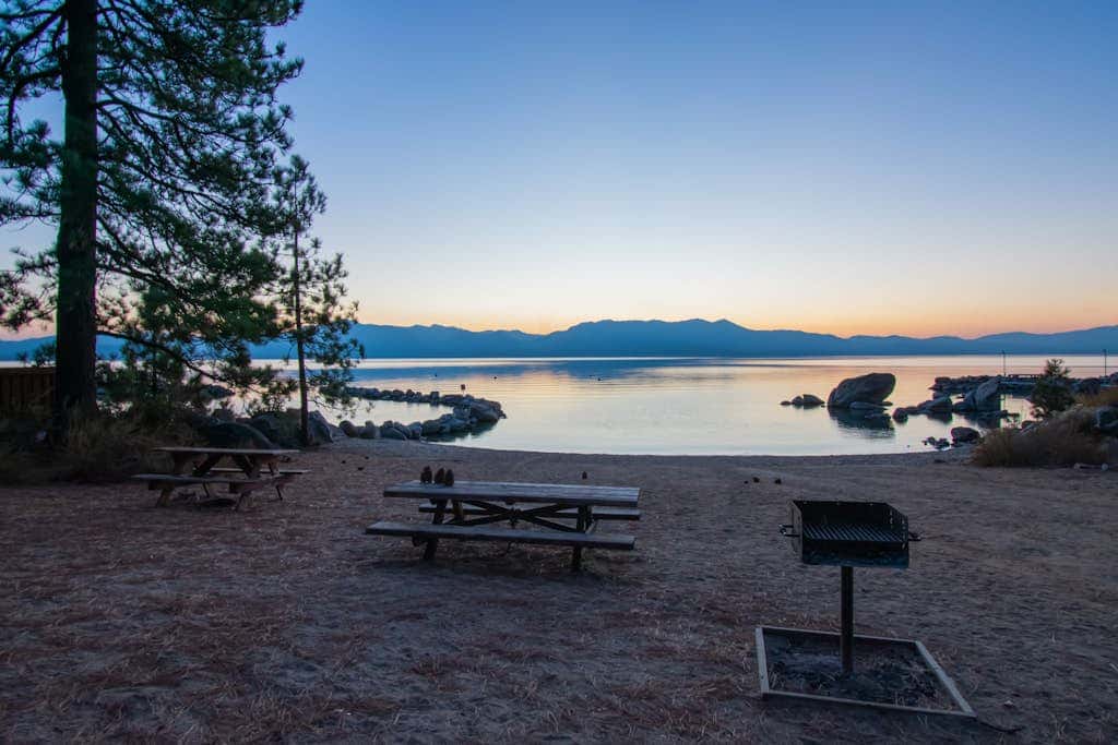 Woodland dog-friendly home minutes to the beach with wood fireplace, sleeps 10