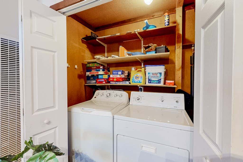 Dog-friendly nature escape with generous balcony, fireplace, & views, sleeps 6