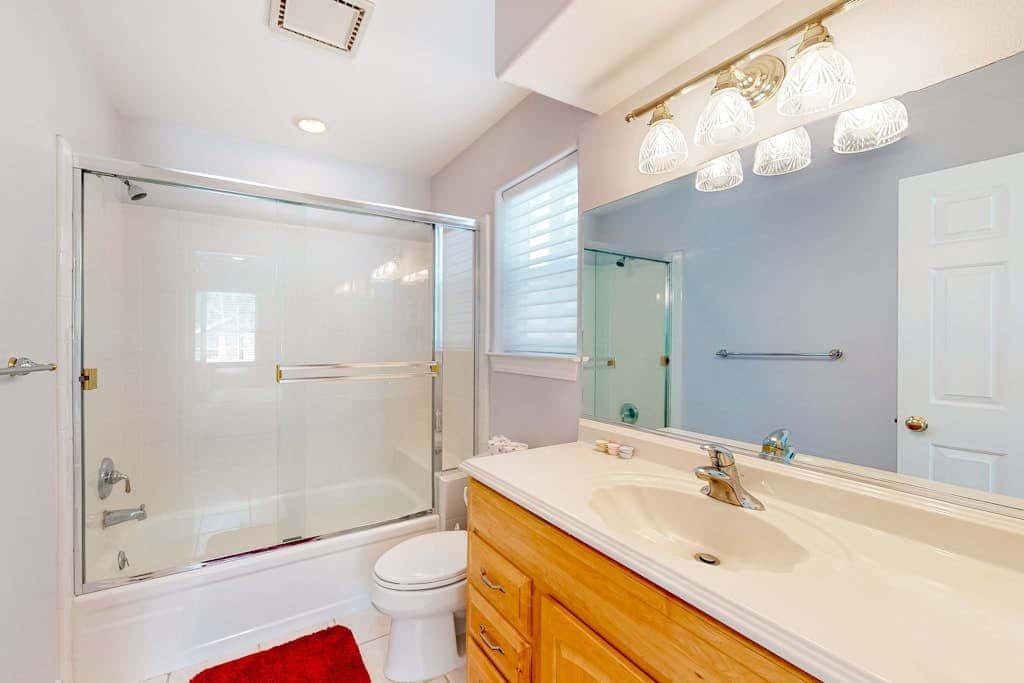 Large home among the treetops near Heavenly with hot tub & great deck