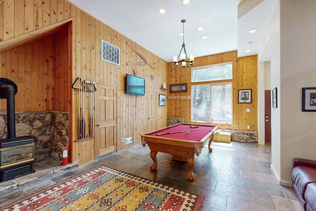 Stateline Chalet -  5BR, Panoramic Mountain Views, Dipping Pool & Dry Sauna